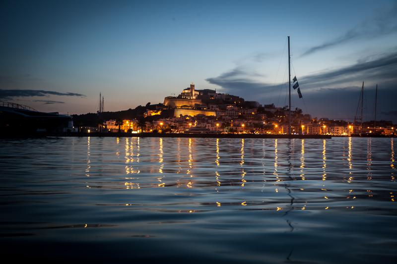 Book yachts online - catamaran - Victoria 67 - Magec - rent