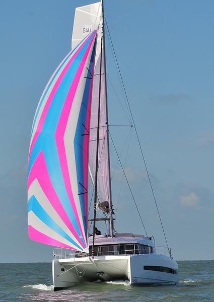 Book yachts online - catamaran - Bali 4.1 - Intrepido - rent