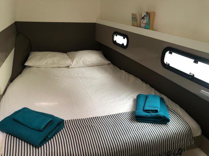 Book yachts online - catamaran - Bali 4.1 - Intrepido - rent