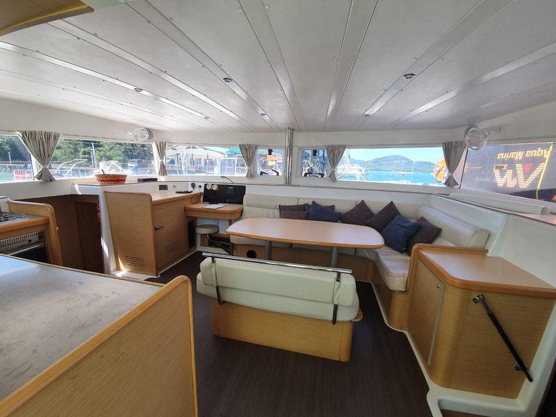 Book yachts online - catamaran - Lagoon 420 - Exit Strategy - rent