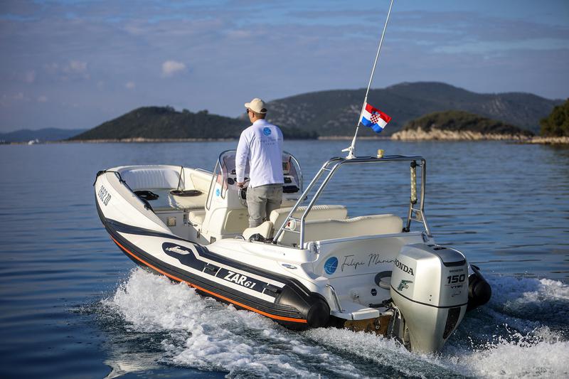 Book yachts online - motorboat - Zar 61 - no name - rent