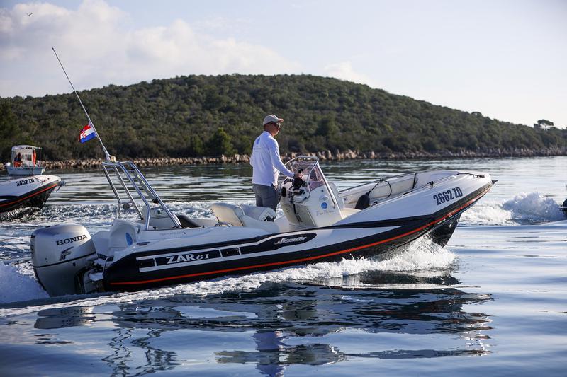 Book yachts online - motorboat - Zar 61 - no name - rent