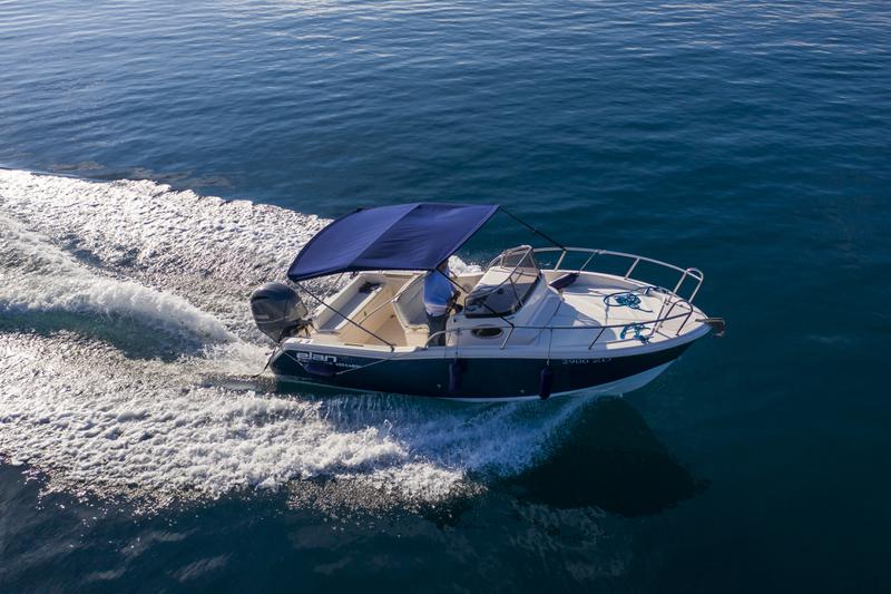 Book yachts online - motorboat - Elan 650 - no name - rent