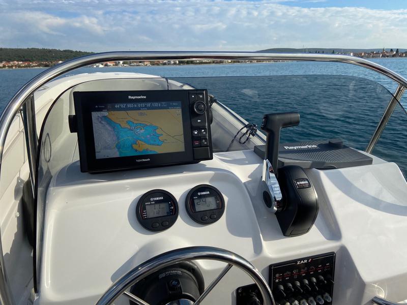 Book yachts online - motorboat - ZAR 65 Suite XL Luxury - no name - rent