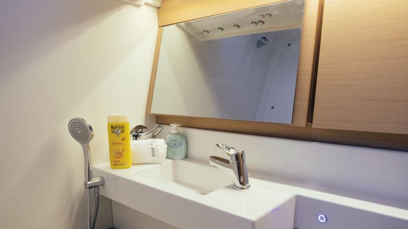 Book yachts online - sailboat - Sun Odyssey 440 - Finesse - rent