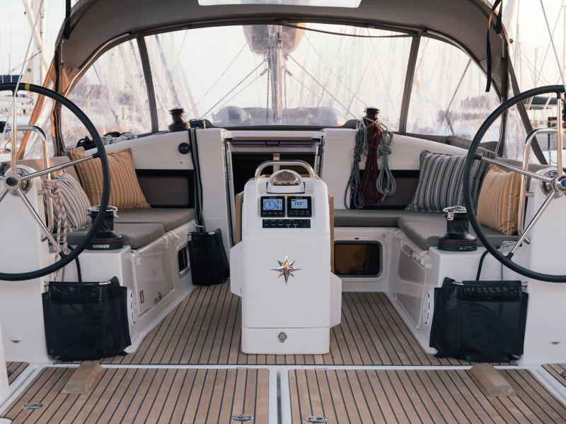 Book yachts online - sailboat - Sun Odyssey 440 - Finesse - rent