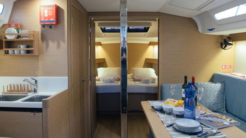 Book yachts online - sailboat - Sun Odyssey 440 - Finesse - rent