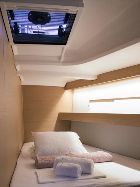 Book yachts online - sailboat - Sun Odyssey 440 - Finesse - rent