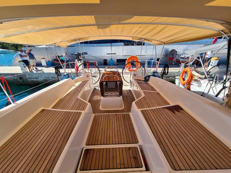 Book yachts online - sailboat - Jeanneau 53 - Makemo - rent