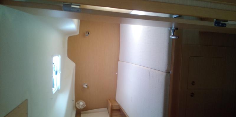 Book yachts online - catamaran - Lagoon 380 S2 - Gemini - rent