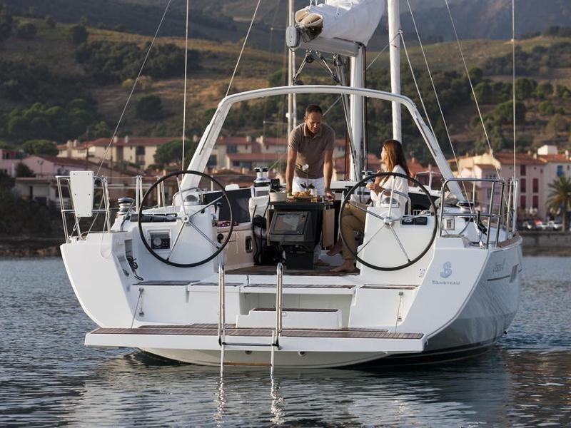 Book yachts online - sailboat - Oceanis 41 - Ocellot blue - rent