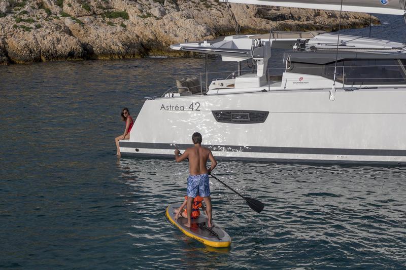 Book yachts online - catamaran - Fountaine Pajot Astréa 42 - Sissy- A/C &amp; Watermaker &amp; Generator &amp; Electrical Platform - 4+2 Cabins/4 Heads - rent