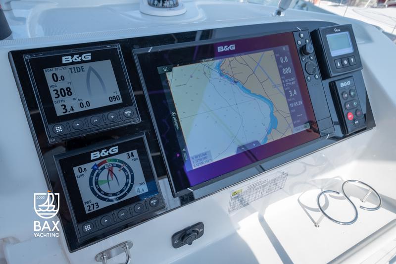 Book yachts online - catamaran - Lagoon 40 - Meliti - A/C &amp; Watermaker &amp; Generator - 4+2 Cabins/4 Heads - rent