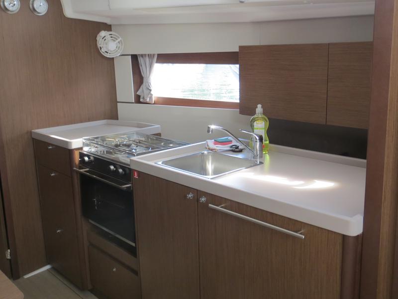 Book yachts online - sailboat - Oceanis 38.1 - Eleven - rent