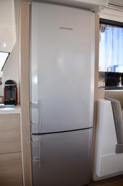 Book yachts online - catamaran - Bali 4.1 - RomaR (A/C - Generator) - rent