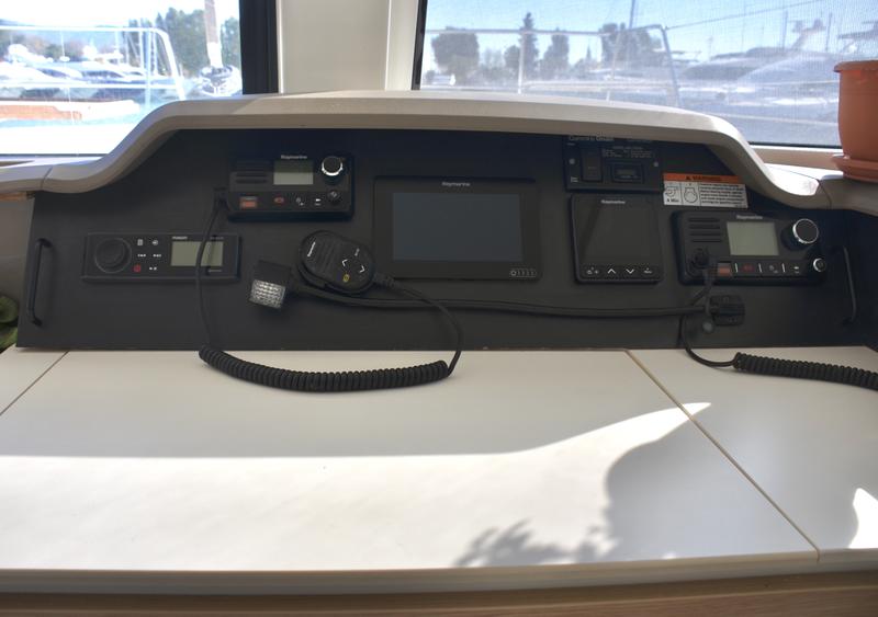 Book yachts online - catamaran - Bali 4.1 - RomaR (A/C - Generator) - rent