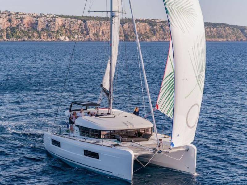 Book yachts online - catamaran - Lagoon 40 - Mare Negroni - rent