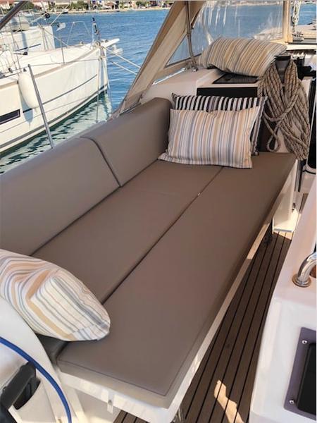Book yachts online - sailboat - Dufour 350 - White Pearl - rent