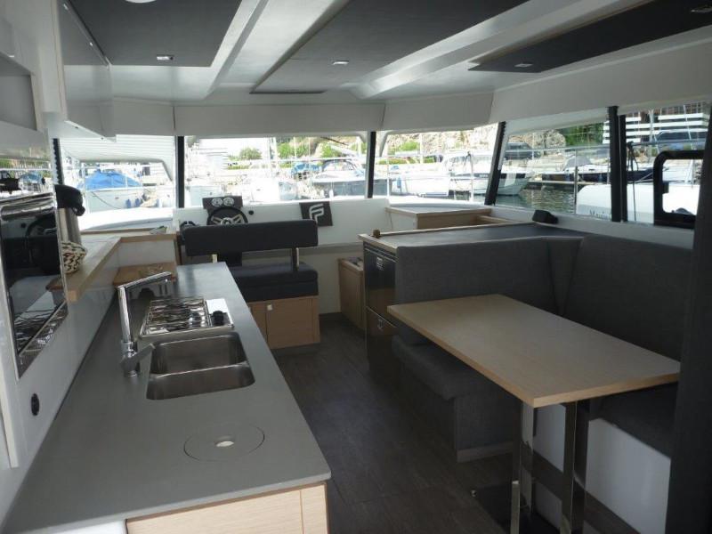 Book yachts online - powercatamaran - MY 37 - Mare Tortuga - rent