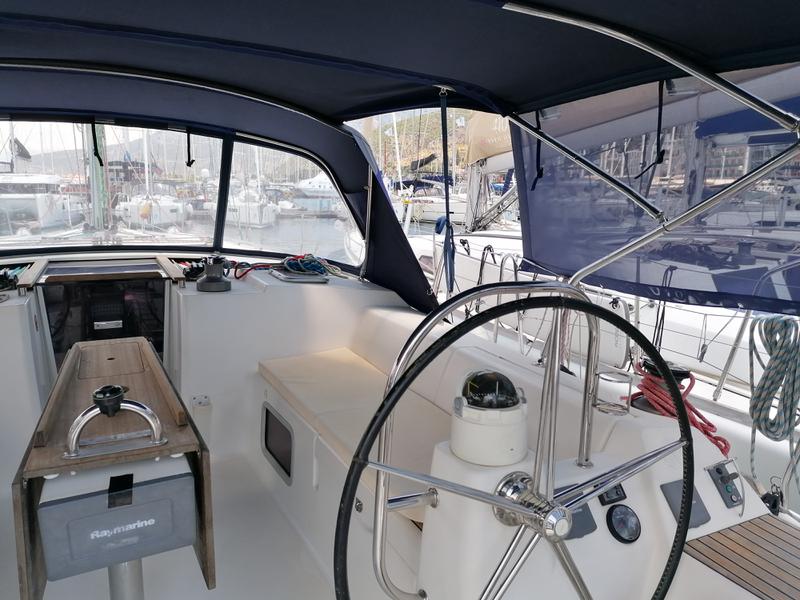 Book yachts online - sailboat - Dufour 445 GL - Pyrrha - rent