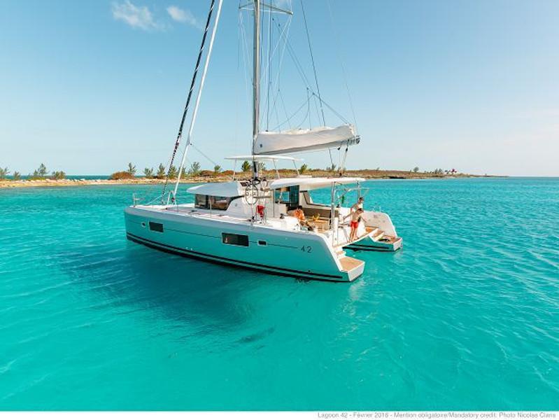 Book yachts online - catamaran - Lagoon 42 owner version - Ocean Pearl - rent