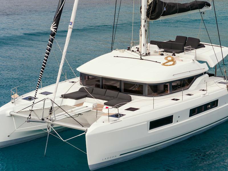 Book yachts online - catamaran - Lagoon 50 - A2021F - rent