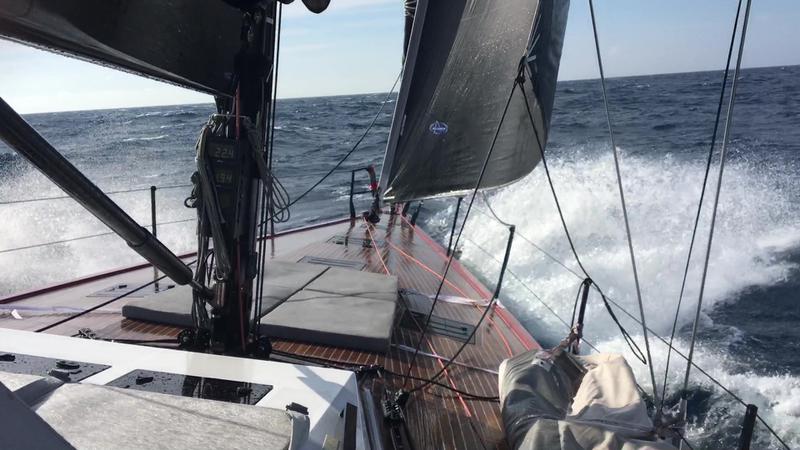 Book yachts online - sailboat - Vismara V71 - Red Carpet - rent