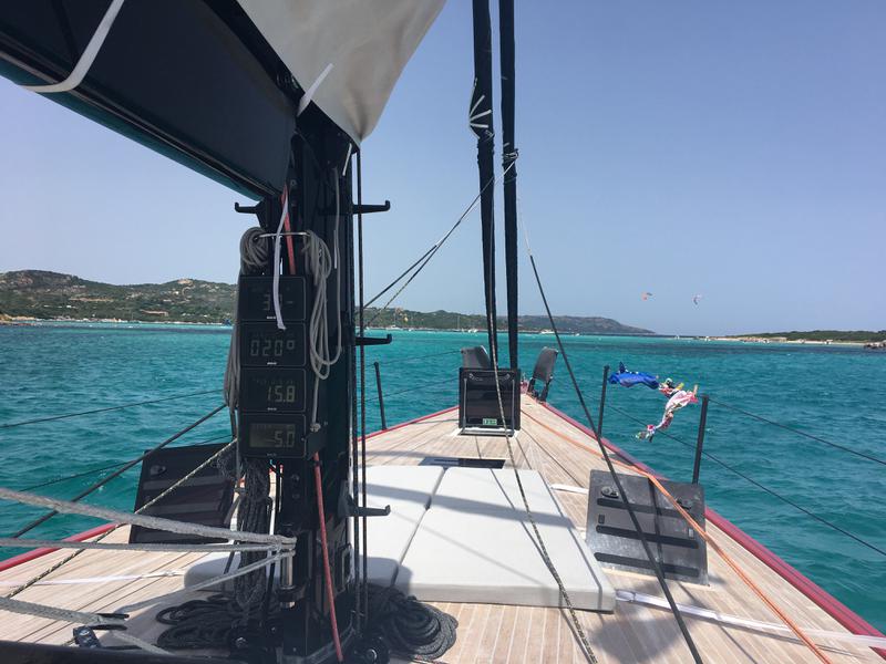 Book yachts online - sailboat - Vismara V71 - Red Carpet - rent