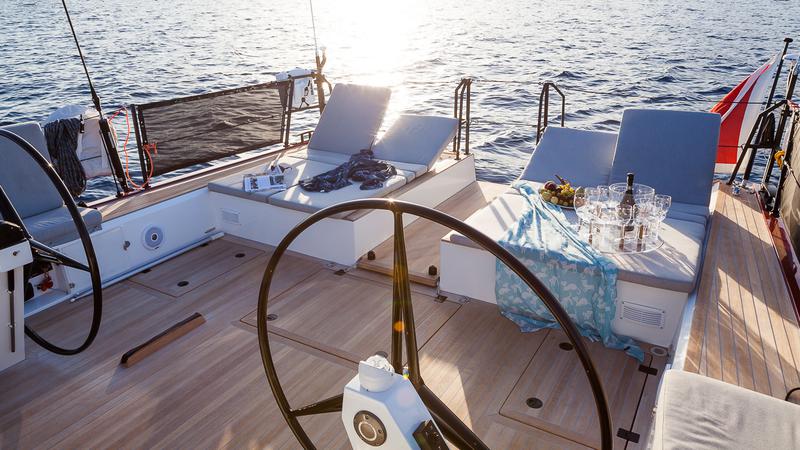 Book yachts online - sailboat - Vismara V71 - Red Carpet - rent