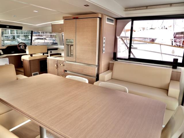 Book yachts online - powercatamaran - Bali 4.3 MY - SIERRA - rent