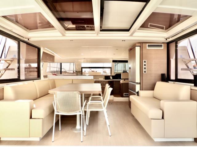 Book yachts online - powercatamaran - Bali 4.3 MY - SIERRA - rent