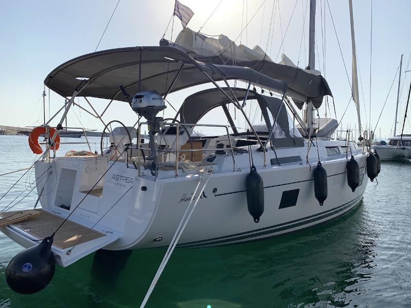 Book yachts online - sailboat - Hanse 458 - Astrea - rent