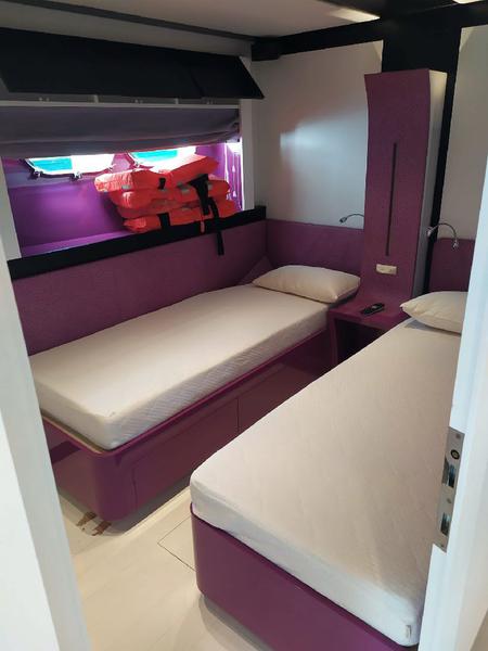 Book yachts online - motorboat - Jaguar Squadron 80 - Ellepi one - rent