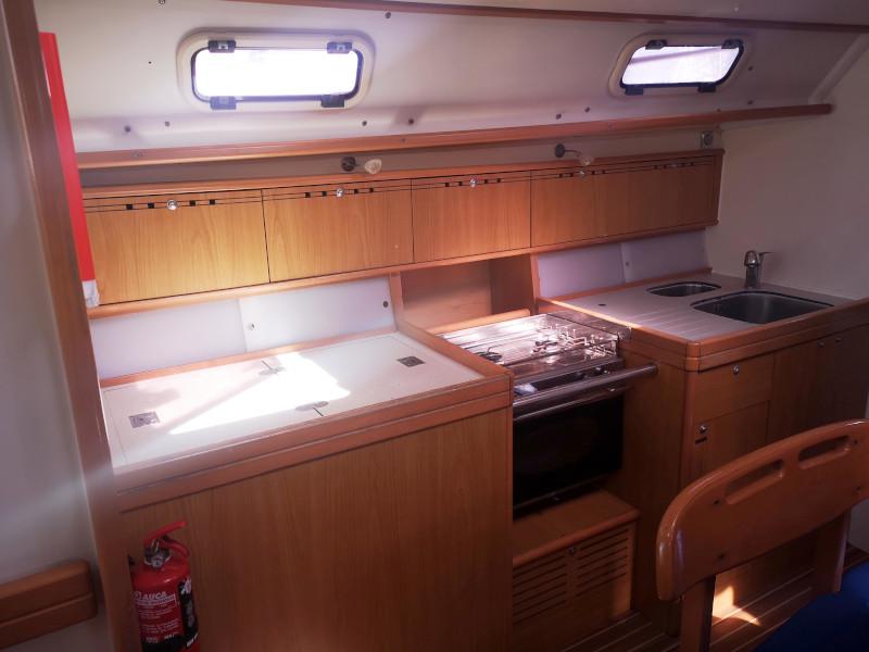 Book yachts online - sailboat - Harmony 42 - Martina - rent
