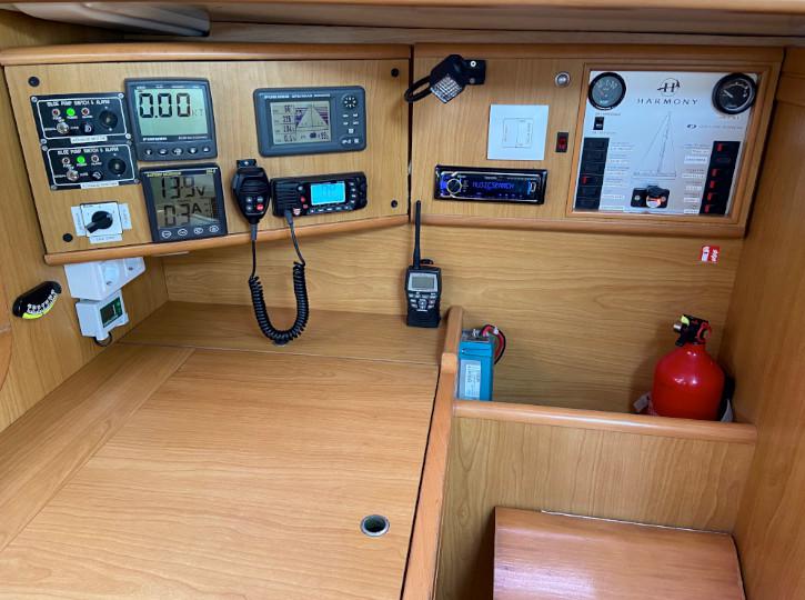 Book yachts online - sailboat - Harmony 42 - Martina - rent