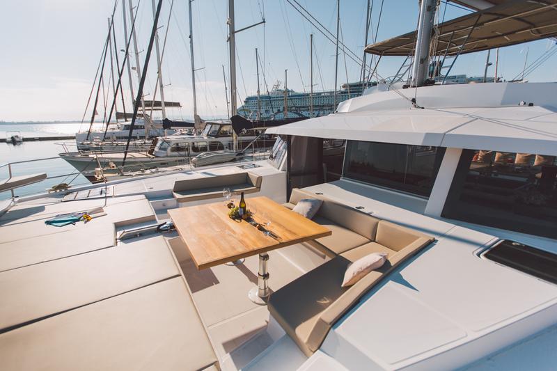 Book yachts online - catamaran - Bali 5.4. - Sikelia - rent