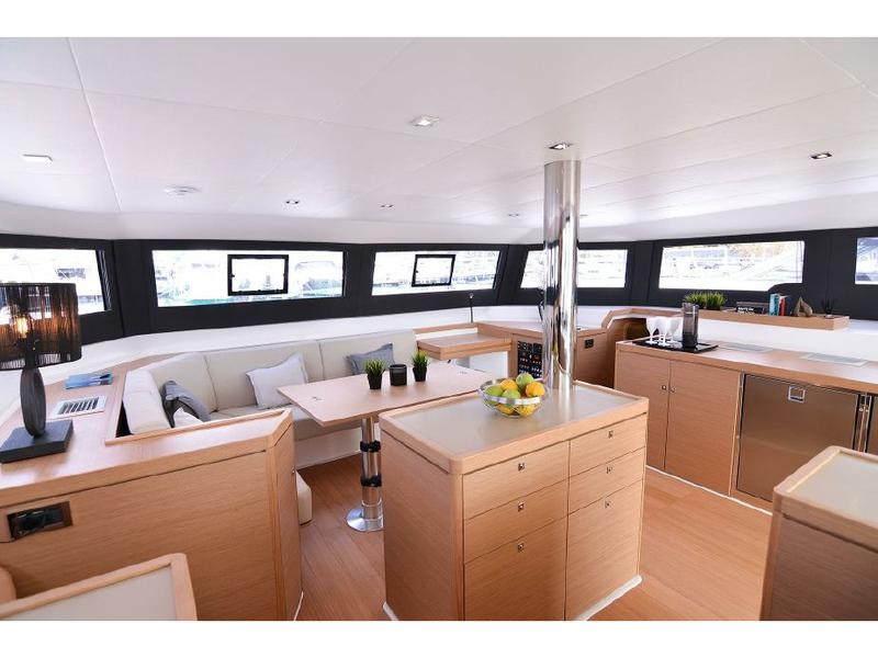 Book yachts online - catamaran - Dufour Catamaran 48 - Jovy - rent
