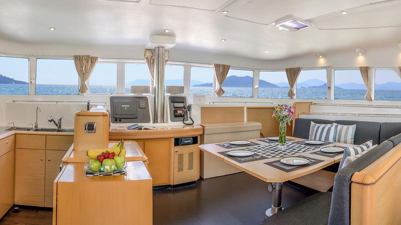 Book yachts online - catamaran - Lagoon 500 - Zee - Refit 2020  - rent