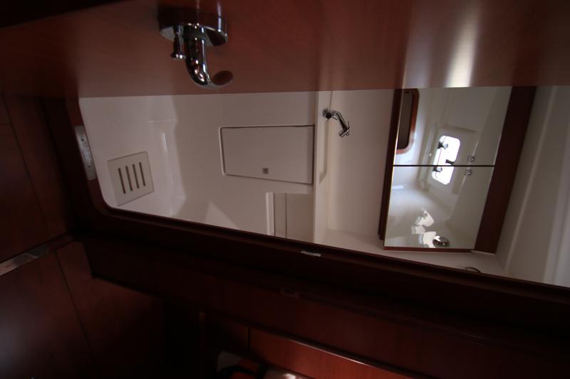 Book yachts online - sailboat - Dufour 500 Grand Large - Nirvana (refit 2020) - rent