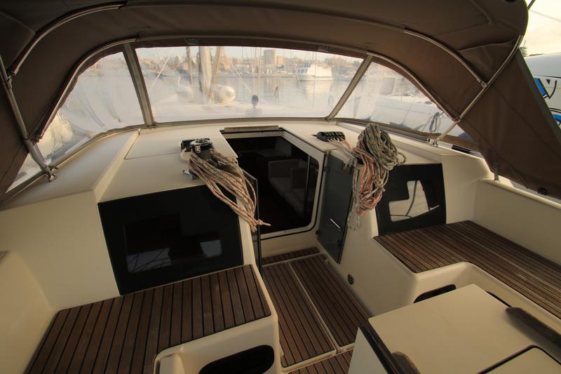 Book yachts online - sailboat - Dufour 500 Grand Large - Nirvana (refit 2020) - rent