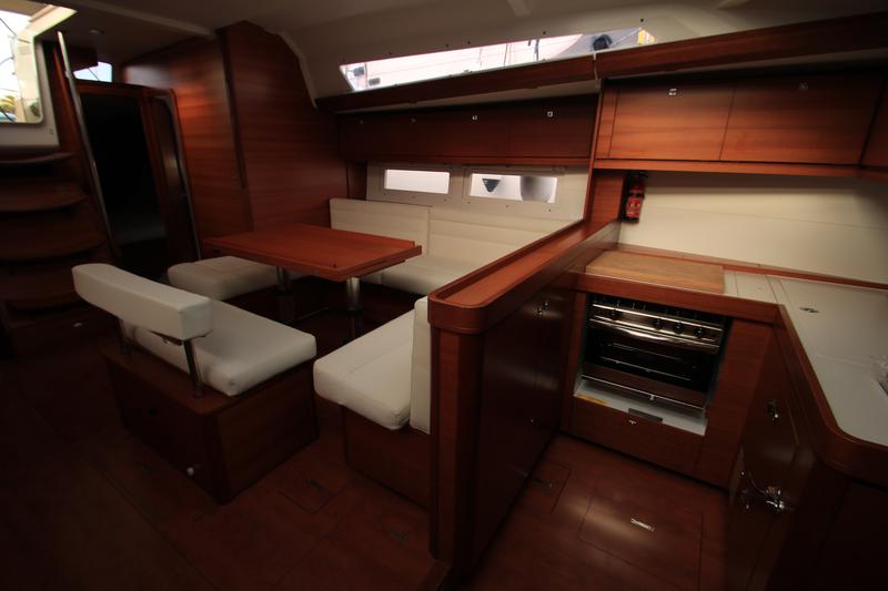 Book yachts online - sailboat - Dufour 500 Grand Large - Nirvana (refit 2020) - rent