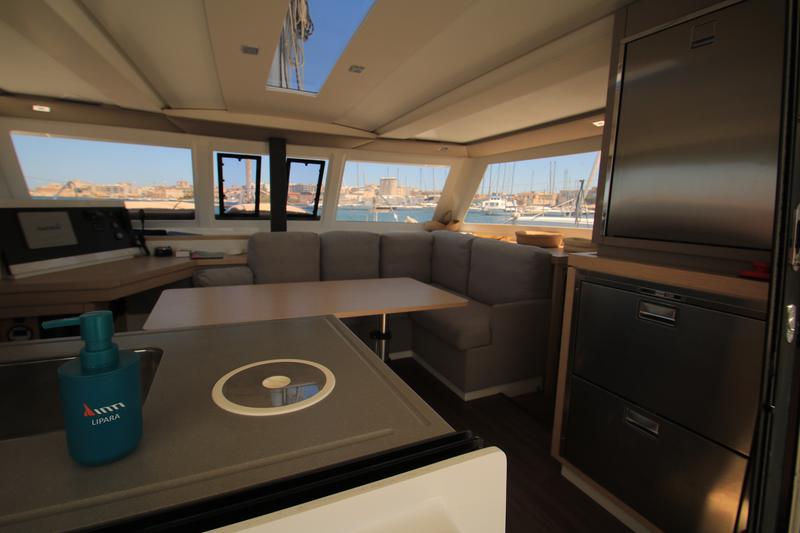 Book yachts online - catamaran - Fountaine Pajot Lucia 40 - Lipara (Ac+Gen+Wm) - rent