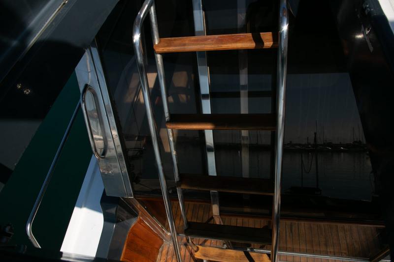 Book yachts online - motorboat - Riva 45 SuperAmerica - Hidra 1977 (Refit 2020) - rent