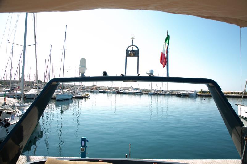 Book yachts online - motorboat - Riva 45 SuperAmerica - Hidra 1977 (Refit 2020) - rent