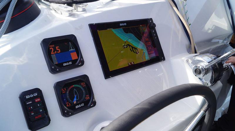 Book yachts online - catamaran - Lagoon 400 S2 - Caciarda - rent