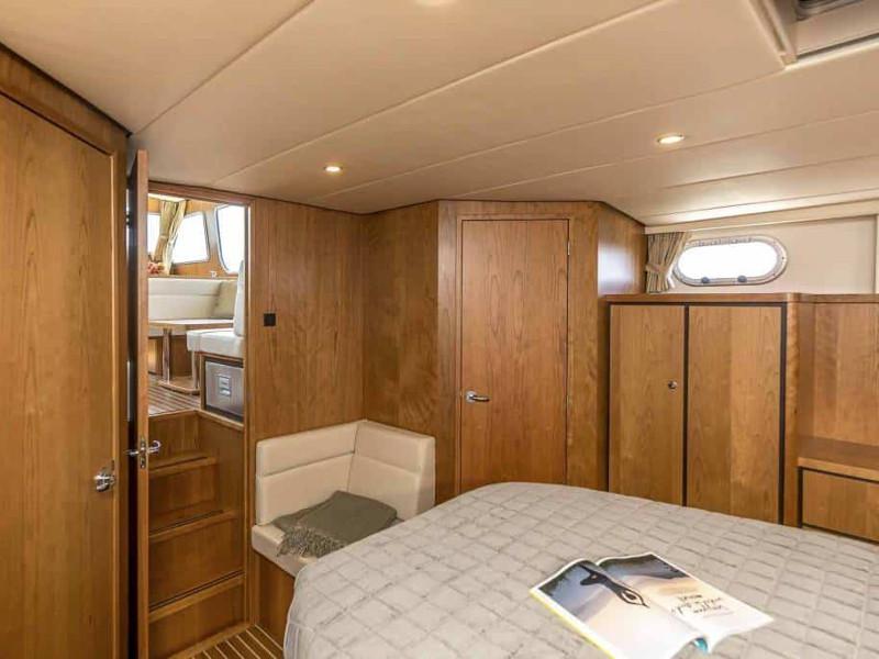Book yachts online - motorboat - Linssen Grand Sturdy 45.0 AC - Florina - rent
