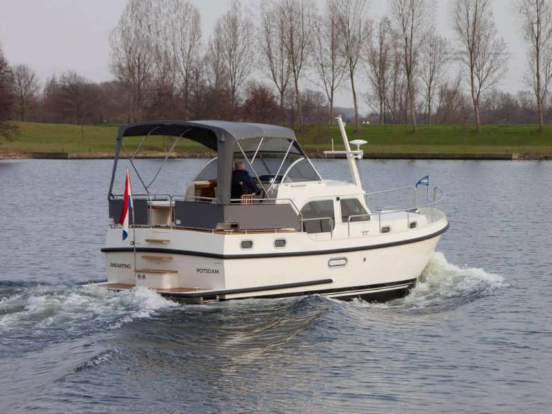 Book yachts online - motorboat - Linssen Grand Sturdy 30.9 AC - Nova Vita - rent