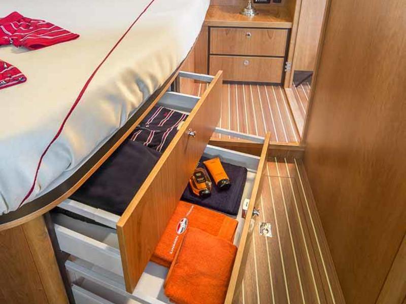 Book yachts online - motorboat - Linssen Grand Sturdy 40.0 AC - Bella Donna - rent