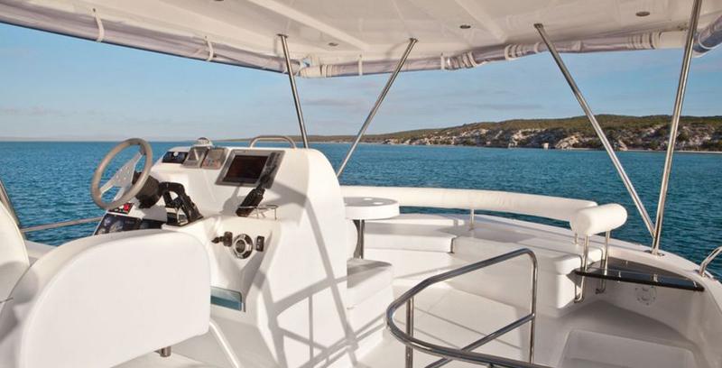 Book yachts online - powercatamaran - Leopard 39 PC - Alana - rent