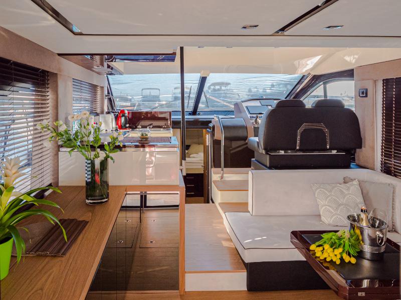 Book yachts online - motorboat - Sessa Fly 47 - Star Dust - rent